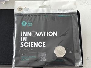 lot 193 image: Stephen Hawking Coin