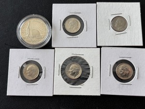 lot 241 image: Assorted Coins