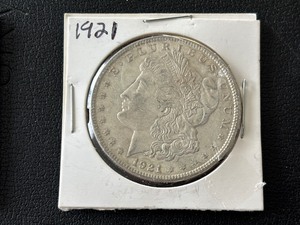 lot 27 image: 1921 Morgan Dollar