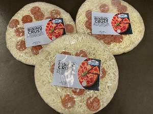 lot 63 image: E - Daily Choice Rising Crust Uncured Pepperoni Pizza 30 oz