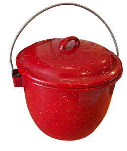 lot 29 image: Small Red Speckled Enamelware Kettle