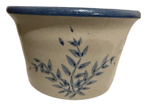 lot 82 image: Red Wing Stoneware Blue Fern Small Crock