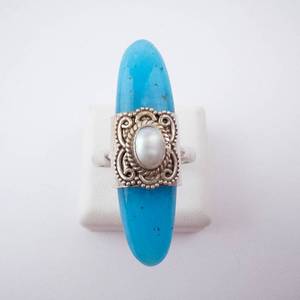 Sterling Silver Turquoise Ring with Pearl Cabochon and Ornate Bezel. Size 9.