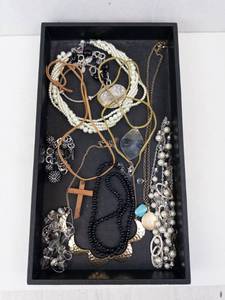 Pearl & Bead Costume Jewelry Collection - Necklaces, Bracelets & Pendants