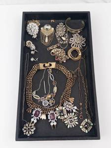 Costume Jewelry Lot - Mixed Necklaces, Bracelets, Earrings & Brooches
