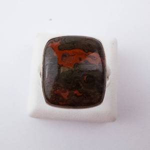 Agate Sterling Silver Ring - Brown Cabochon with Red-Orange Matrix. Size 9.