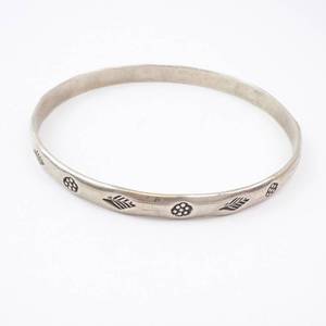 Sterling Silver Bangle Bracelet - Patterned GrapesLeaves Motif