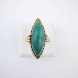 18K Gold Ring with Green Jade Cabochon - Stamped 750