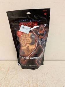 lot 63 image: NEW STRANGER THINGS BATH BOMBS VANILLA PUMPKIN 5PK