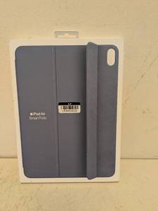 lot 81 image: NEW IPAD AIR SMART FOLIO GRAY