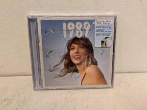lot 98 image: TAYLOR SWIFT 1989 CD