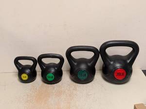 lot 133 image: BALANCEFROM KETTLEBELL FITNESS EXERCISE WEIGHTS