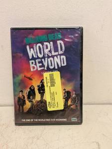 lot 150 image: NEW THE WALKING DEAD WORLD BEYOND SEASON 1