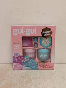 lot 171 image: NEW GUI GUI SHIMMER SLIME 2PK