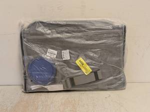 lot 208 image: NEW TRAVELING PET CARRIER GRAY