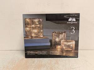 lot 140 image: NEW EVERGREEN LED GLASS CUBE TOWERS 3PK