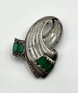 lot 10S image: Sterling Silver Brooch - Green Rectangular Stones