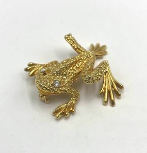 lot 111S image: St. John Vintage Climbing Frog Brooch