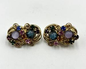 lot 135S image: Vintage Rhinestone Clip-On Earrings