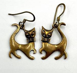 lot 136S image: Antique Bronze Cat Earrings