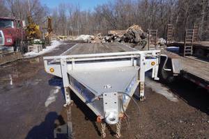 2012 Load Trail 24' Tandem Axle Deck Over Equipment Trailer