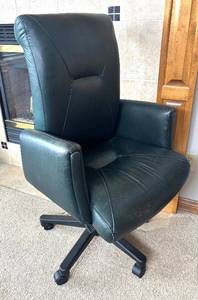 lot 44R image: O - Leathercraft Office Chair