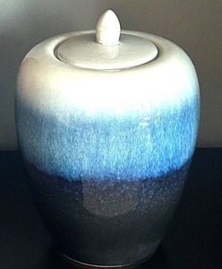 lot 31C image: LL - Ceramic Vase with Lid - Blue Gradient Glaze