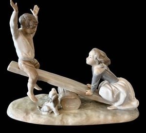 lot 107H image: Lladr See-Saw Porcelain Figurine #04867