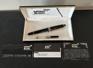 lot 86C image: LL - Montblanc Meisterstck Classique Fountain Pen - Black Resin with Gold Trim & 10 Cartridges