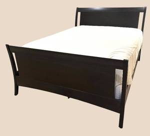 lot 17R image: LL - Aspen Kensington Java Queen Bed Frame