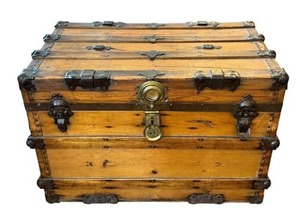 lot 18 image: Antique Steamer Trunk