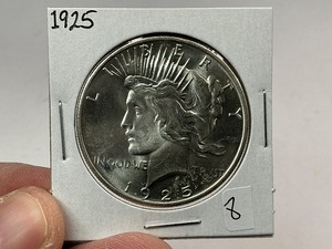 lot 8 image: 1925 Silver Peace Dollar