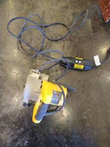 lot 19 image: DeWalt WetDry Masonry Saw