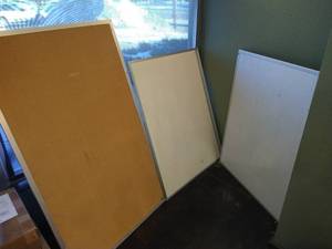 lot 26 image: (2) Whiteboards and (1) Corkboard