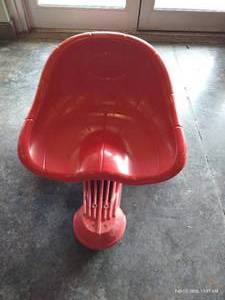 lot 87 image: The Tail Bone Rolling Mechanics Seat