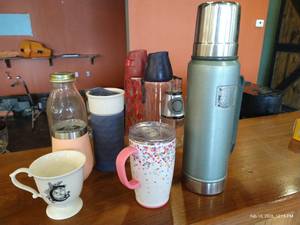 lot 111 image: Tumbler & Stanley Thermos Lot