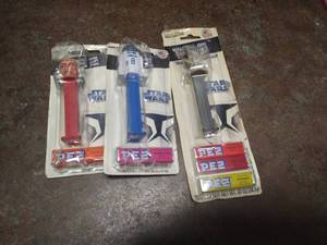 lot 137 image: (3) Star Wars Pez Dispensers