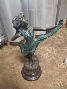 lot 145 image: Very Heavy Bronze Statue