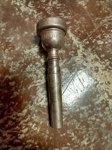 lot 163 image: Vincent Bach 2-12C Trumpet Mouthpiece