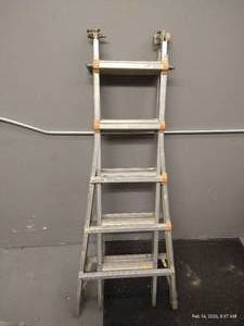 lot 172 image: Little Giant Aluminum ExtensionStep Ladder