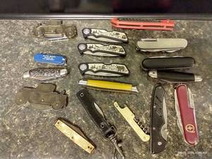 lot 194 image: Large Lot of Misc. Folding Knives
