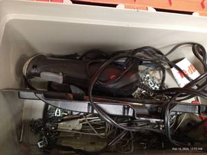 lot 200 image: Electric Rapala Fillet Knife