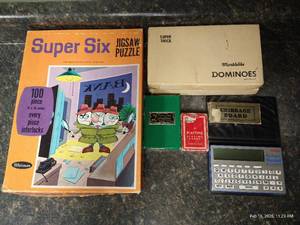 lot 213 image: Vintage Game Lot - Marblelike Dominoes, Cards, Puzzles