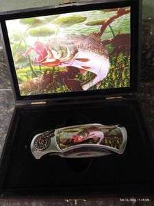 lot 226 image: Collectible Decorative Folding Fish Knife in Box