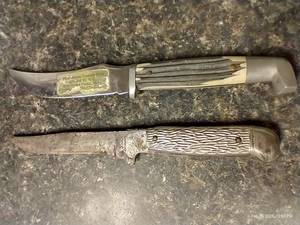 lot 241 image: (2) Vintage Knives