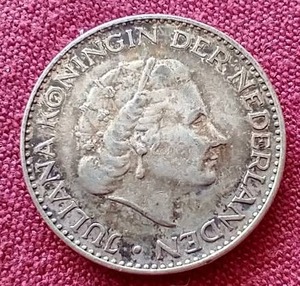 lot 281 image: 1964 Netherlands Silver 1 Gulden Coin