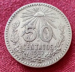 lot 294 image: 1937 Mexico Silver 50 Centavos Coin