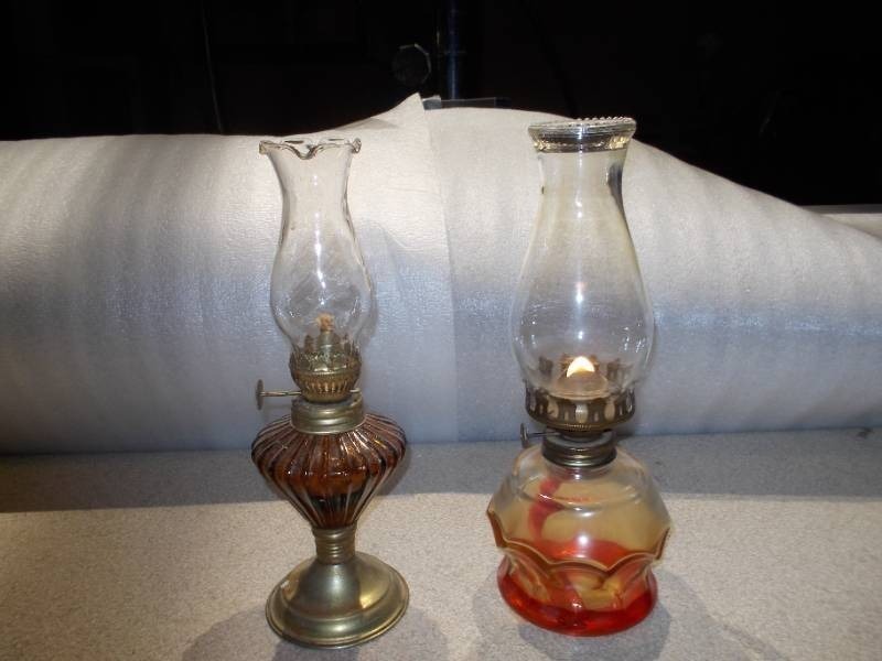 lot 6 image: kerosene or oil lamps,