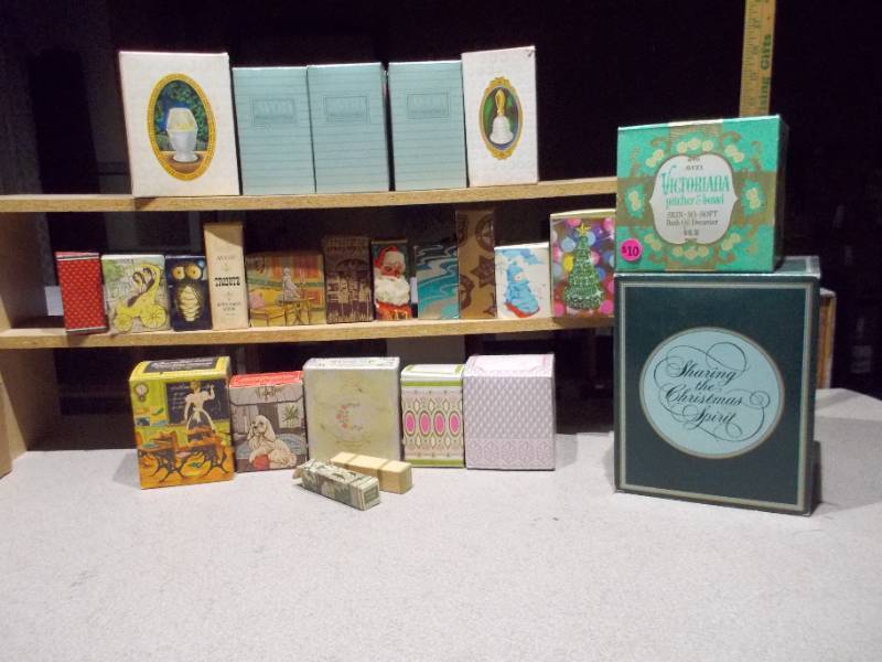 lot 18 image: Assorted Boxed Vintage Avon