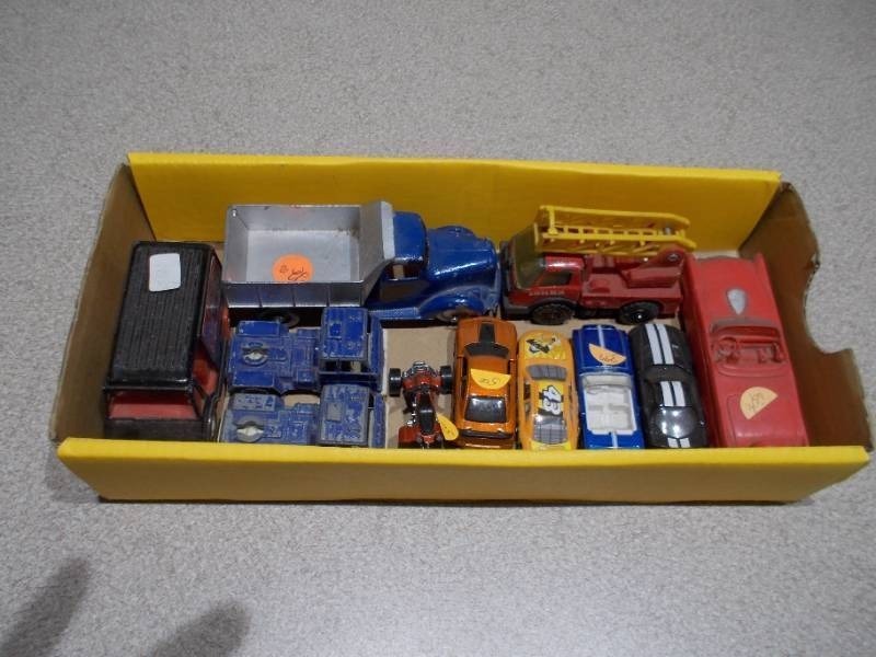 lot 73 image: This is a collection of vintage die-cast toy cars, likely from brands such as Matchbox, Tootsietoy, or Lesney.